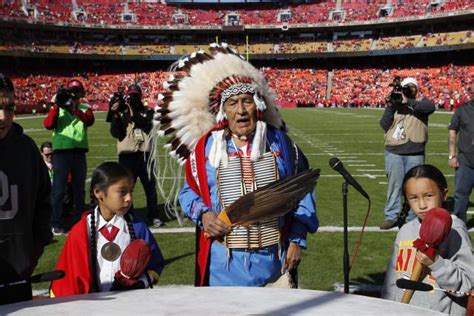 Cómo viven hoy las tribus y naciones indias originarias de EEUU