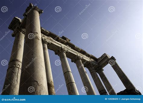 Templo Romano De Saturno Foro Romanum Imagen De Archivo Imagen De