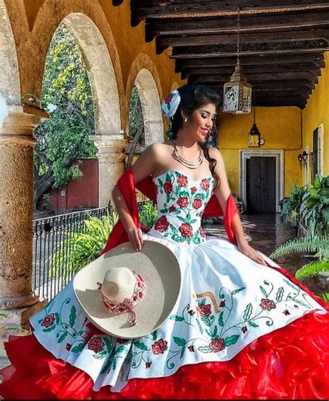 Venta Vestidos Charros Mexicanos En Stock