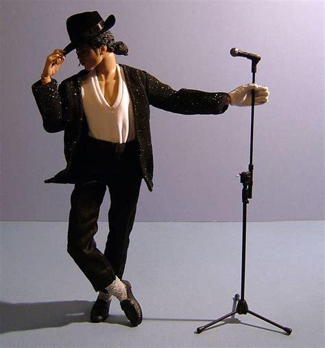 Hot Toys Creates A Michael Jackson Action Figure Eek Niketalk
