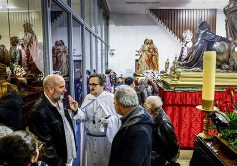 Jueves Santo en Vitoria La lluvia obliga a cancelar la procesión del