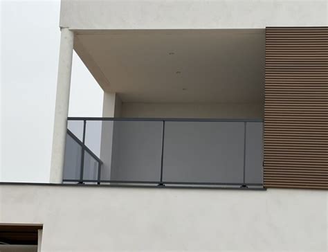 Balustrade En Aluminium D Une Terrasse La Mode Scal In Garde Corps