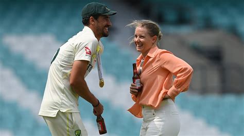 Mitchell Starc Celebration With His Wife Alyssa Healy After Winning Wtc