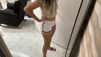 Caméra amateur enregistrant ma belle fille en train de changer de vêtements XVIDEOS