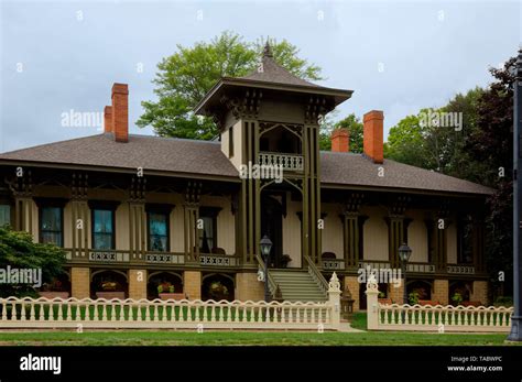 Honolulu House Museum, 1860, Italianate, Gothic Revival & Polynesian styles, historic building ...