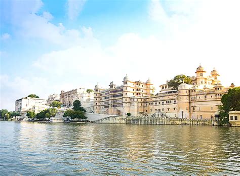 Nights Days Hotel Gorbandh Udaipur Tour Package Myholidays