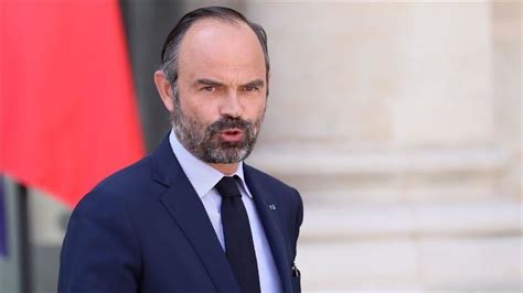 France La Popularité Dedouard Philippe Toujours En Hausse Celle De