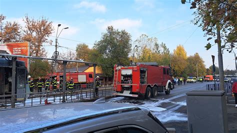 Un Tramvai A Luat Foc N Bucure Ti Traficul Oprit N Zona Eroii