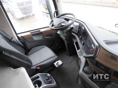 Тягач DongFeng GX DFH4180 4x2