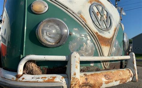 1964 VW 21-Window Bus: Keep Looking Out | Barn Finds