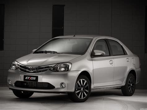 Fotos De Toyota Etios Platinum Sedan