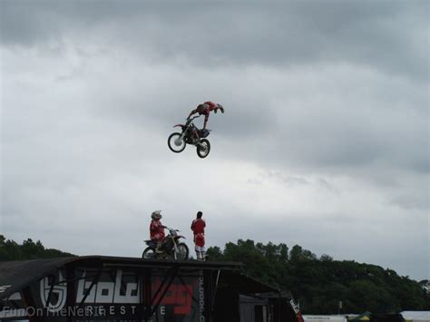 Wow! Freestyle Motocross Stunts (10 photos) - Izismile.com