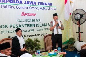 Home Pondok Pesantren Islam Al Iman Muntilan