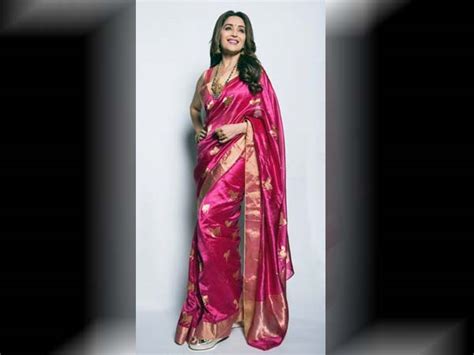 Madhuri Dixit’s Top Five Sarees On Her Birthday - Boldsky.com