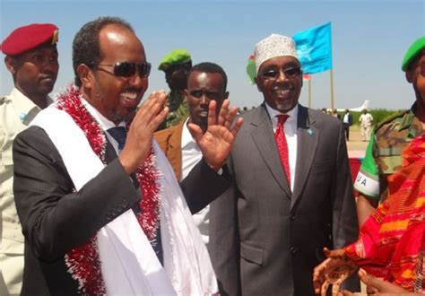 Wararka Maanta Khamiis Oct 15 2015 Madaxweynaha Somalia Iyo Wafdi Uu