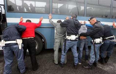 Allarme Sicurezza Sui Bus Di Linea