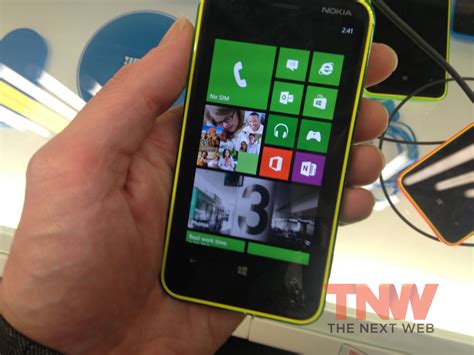 Hands On With The Nokia Lumia 620