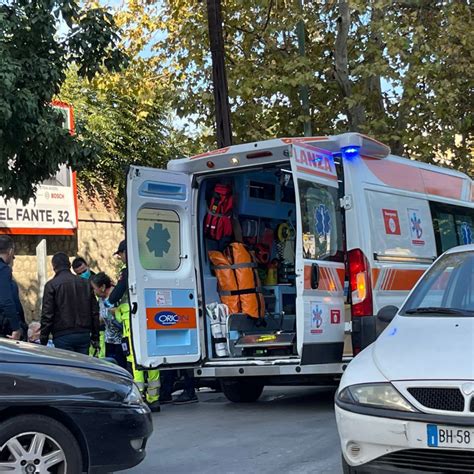 Palermo Scontro Auto Moto Traffico In Tilt In Via Duca Della Verdura