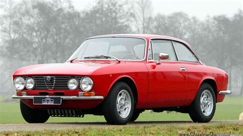 Alfa Romeo Giulia GT 1600 Junior Images Pictures Gallery