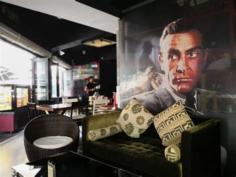 Restoran Naked Aneka Pizza Makanan Barat Yang Lazat