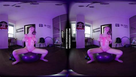 Kitty Kate Working Out Nude With Alot Of Behind The Scenes Bts Vr Porn Video