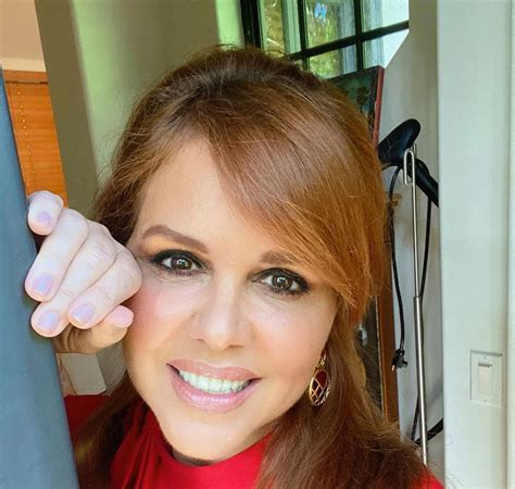 María Celeste Arrarás Aparece Al Natural Y Sin Maquillaje En Instagram La Opinión