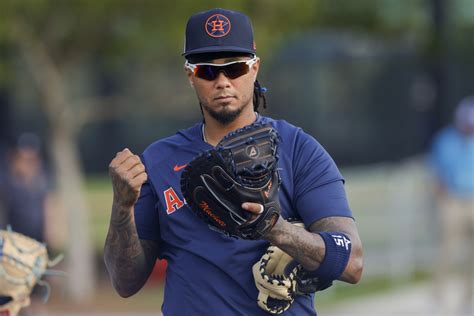 Houston Astros Catcher Martin Maldonado Adamant On Quieting Critics ...