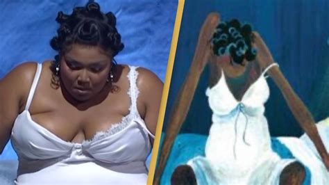 Lizzo Re Creates Iconic Artwork During Performance On Saturday Night Live