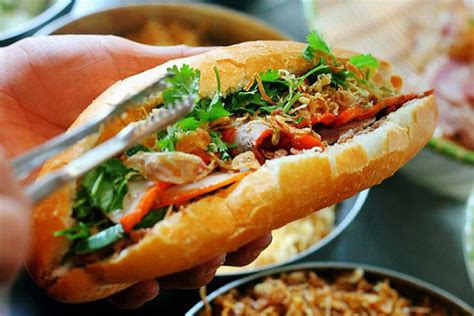 Bánh mì Việt Nam: Từ món ăn bình dân vươn ra thế giới