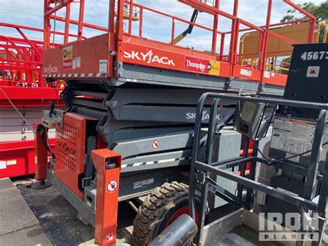 2018 Skyjack SJ8841 RT 4x4 Dual Fuel Scissor Lift In Nashville