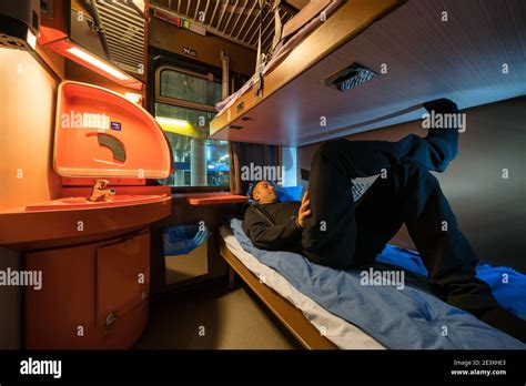 Relaxing on a sleeping car train Stock Photo - Alamy