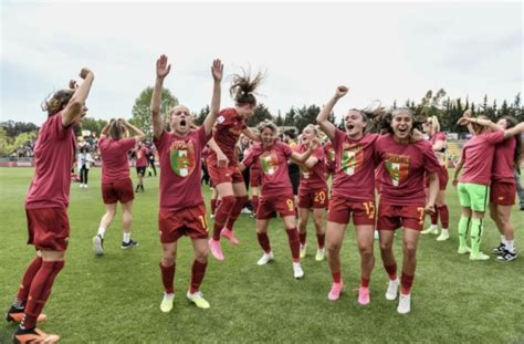 Roma Femminile I Friedkin Omaggiano Le Giallorosse Per Lo Scudetto