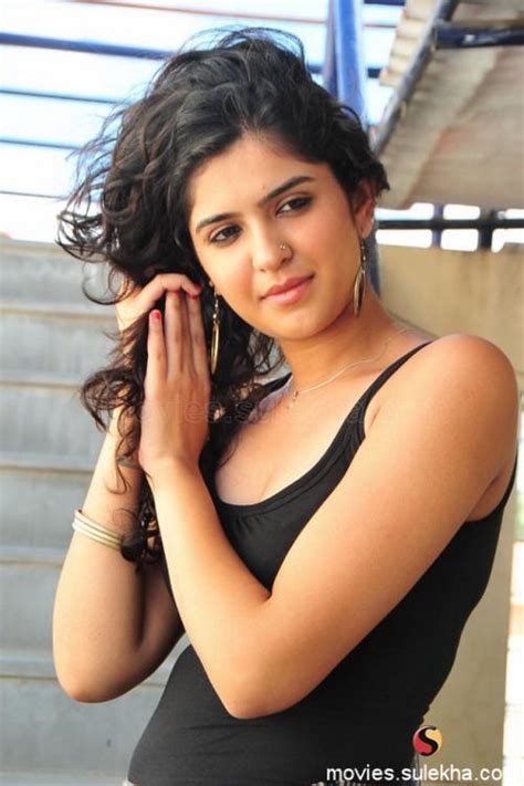 Hot Sexy Pics Deeksha Vary Hot Photos