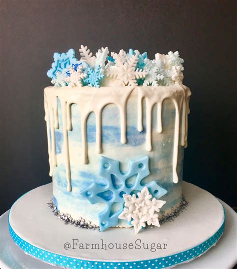 Winter snowflake cake! #ChristmasCake #holidaycakes #wintercake # ...