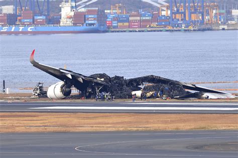 Japan Airlines' successful evacuation highlights flight attendants ...