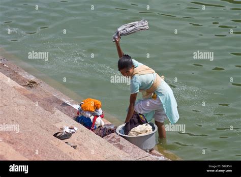 Indian Women Washing Clothes Lake Hi Res Stock Photography And Images