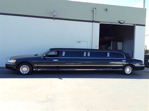 1998 Lincoln Town Car Limo 1998 Lincoln Town Car Limousine 6900