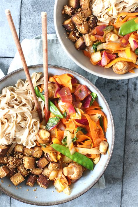 Recept Rijstnoedels Met Groenten En Tofu En Zelfgemaakte Woksaus