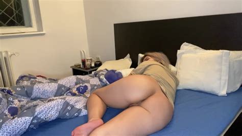 Chilling While Farting Episode Full Clip On My Official Page Free Mobile Porn Videos IPornTV