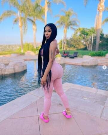 Instagram Ga Lle Garcia Diaz Pose En Bikini La Robe Tr S Ajour E De Megan Fox T L Loisirs