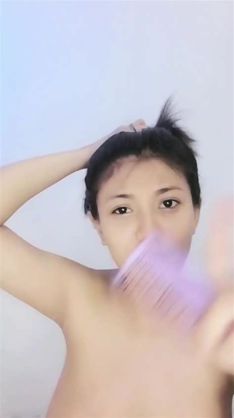 Natural Big Tits Indo MILF Live