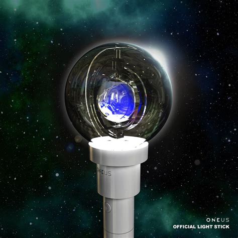 ONEUS представили официальный лайтстик - YesAsia.ru