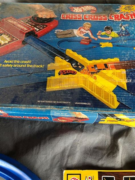 Vintage Mattel Hot Wheels Criss Cross Crash Set With Original Box No Cars