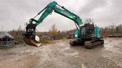 Köp Grävmaskin Kobelco SK 380 SR 2022 med många tillbehör på Klaravik