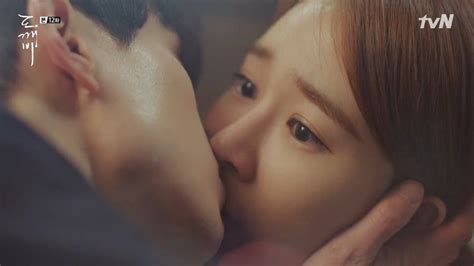 Lee Dong Wook reveals how he felt while kissing Yoo In Na - Koreaboo