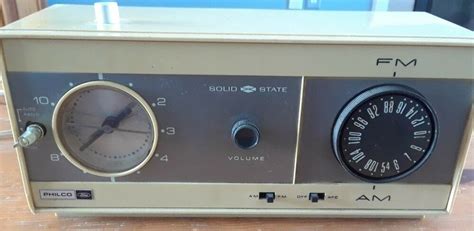 Philco Ford Vintage Alarm Clock Am Fm Radio Solid State Table Radio