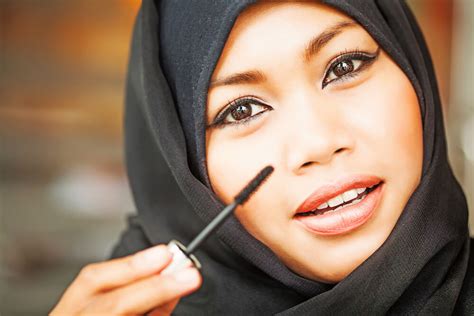 Understanding Halal Cosmetics - AMUST