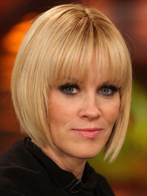 Jenny Mccarthy Heart Face Bangs Bobhairstylesforfinehair With Images