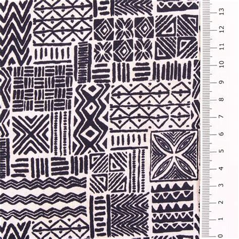 Tissu En Coton Noir Et Blanc Avec Des Motifs Africains Par Michael