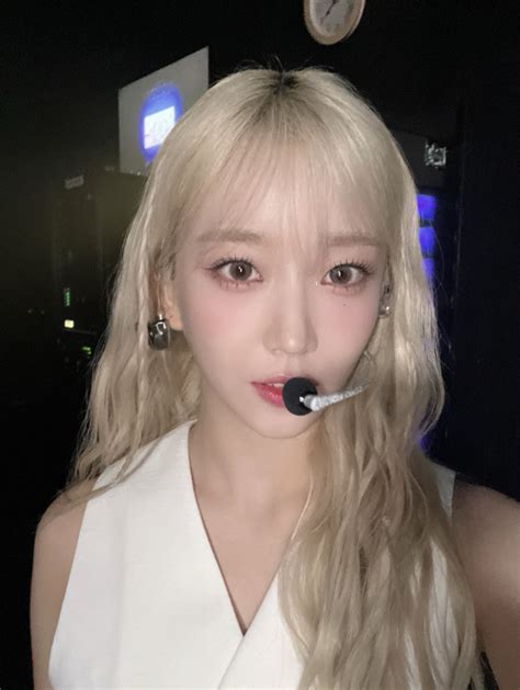 Sumin Stayc Weverse Update Pics Sumin Bae Su Min Stayc Selca Korean